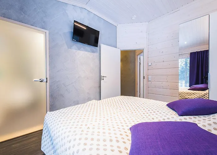 Oivangin Lomakartano 库萨莫