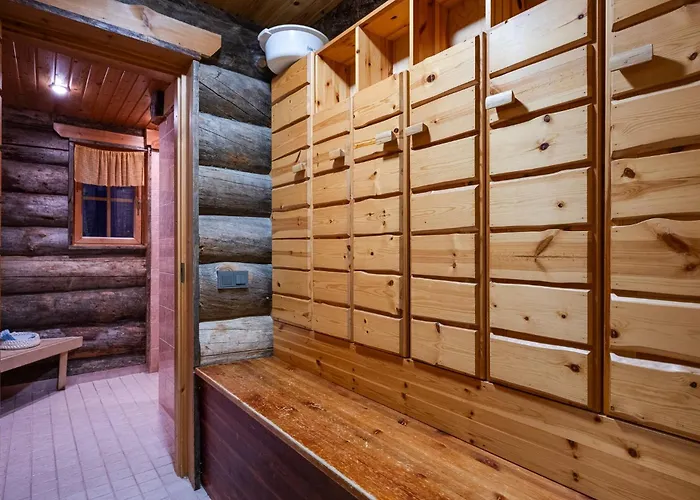 Oivangin Lomakartano 库萨莫